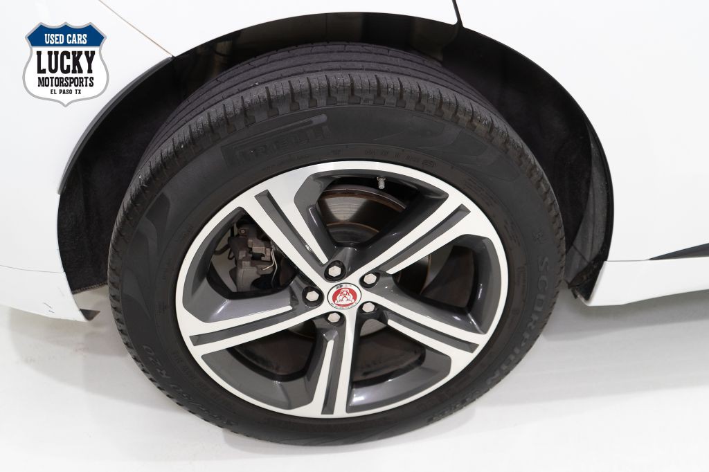 2020 Jaguar F-PACE Image 43