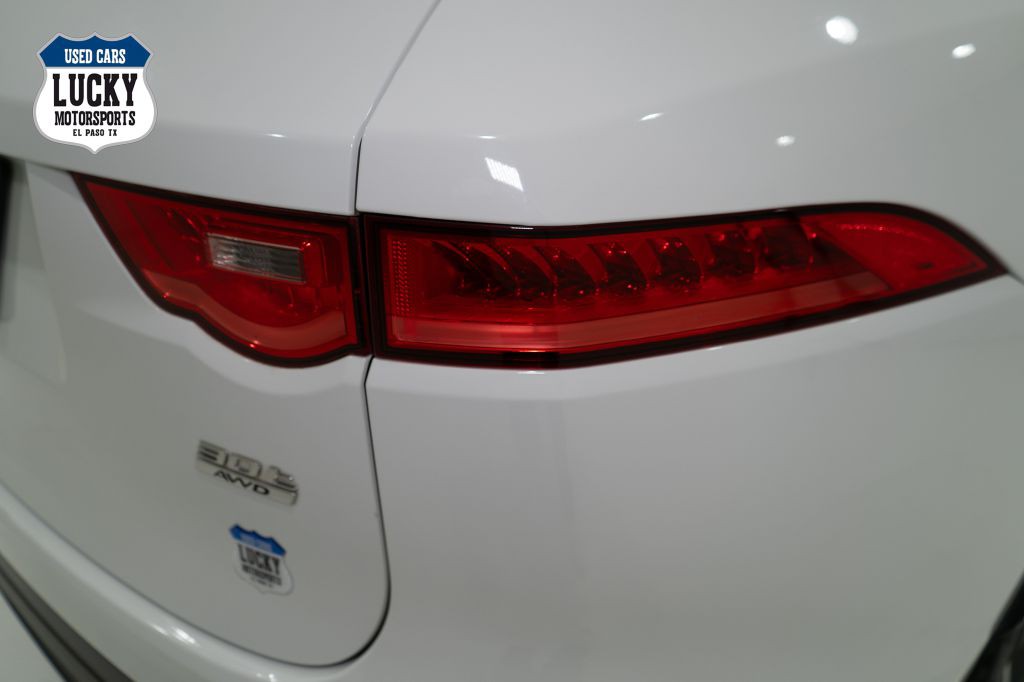 2020 Jaguar F-PACE Image 44