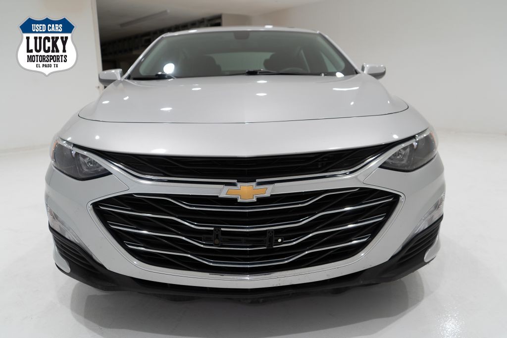 2022 Chevrolet Malibu Image 3