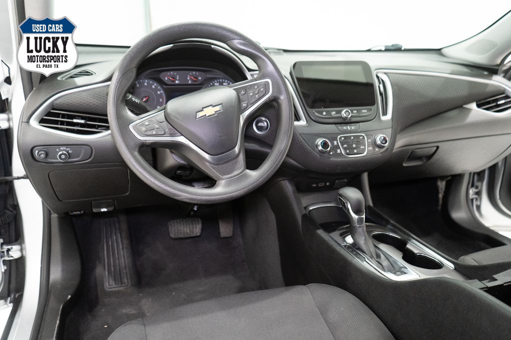 2022 Chevrolet Malibu Image 18