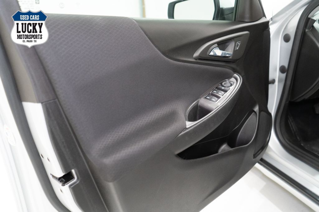 2022 Chevrolet Malibu Image 32