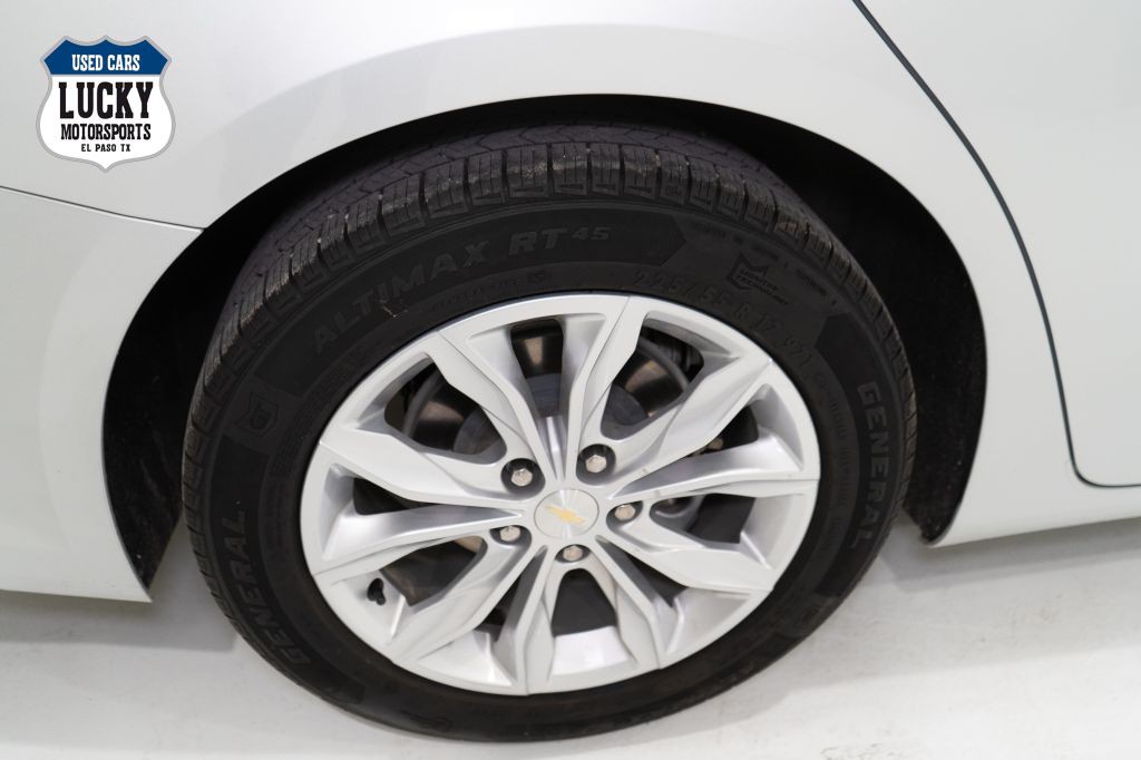 2022 Chevrolet Malibu Image 43