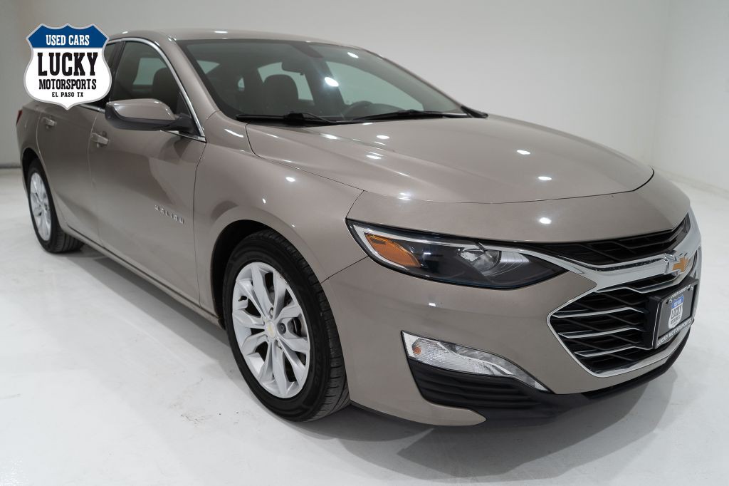 2022 Chevrolet Malibu Image 2
