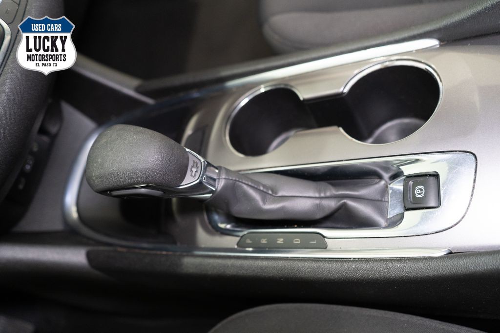 2022 Chevrolet Malibu Image 18