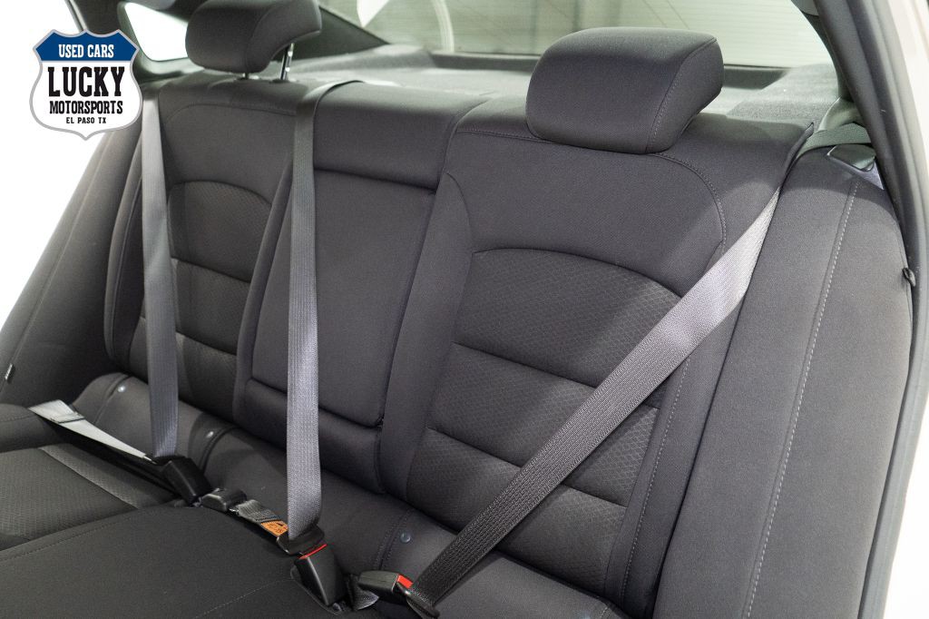 2022 Chevrolet Malibu Image 30