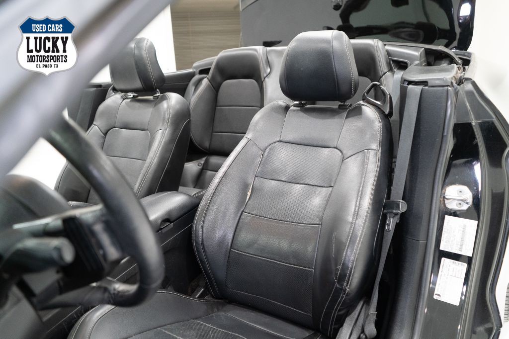 2017 Ford Mustang Image 13