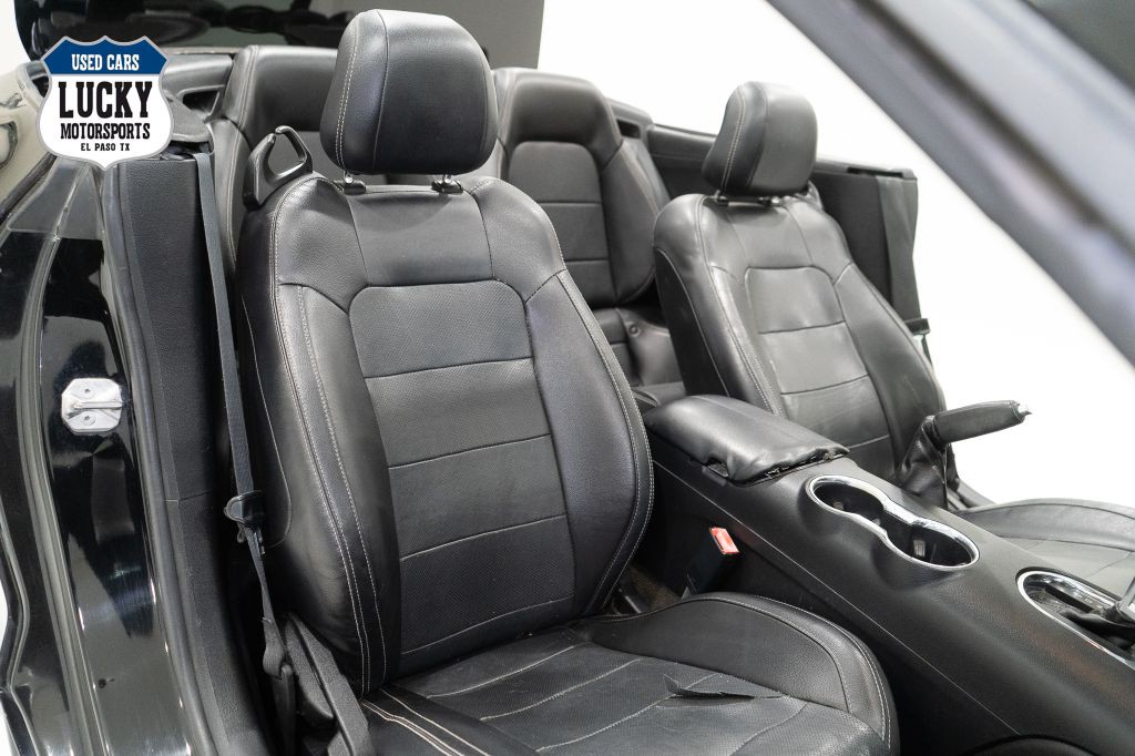 2017 Ford Mustang Image 14