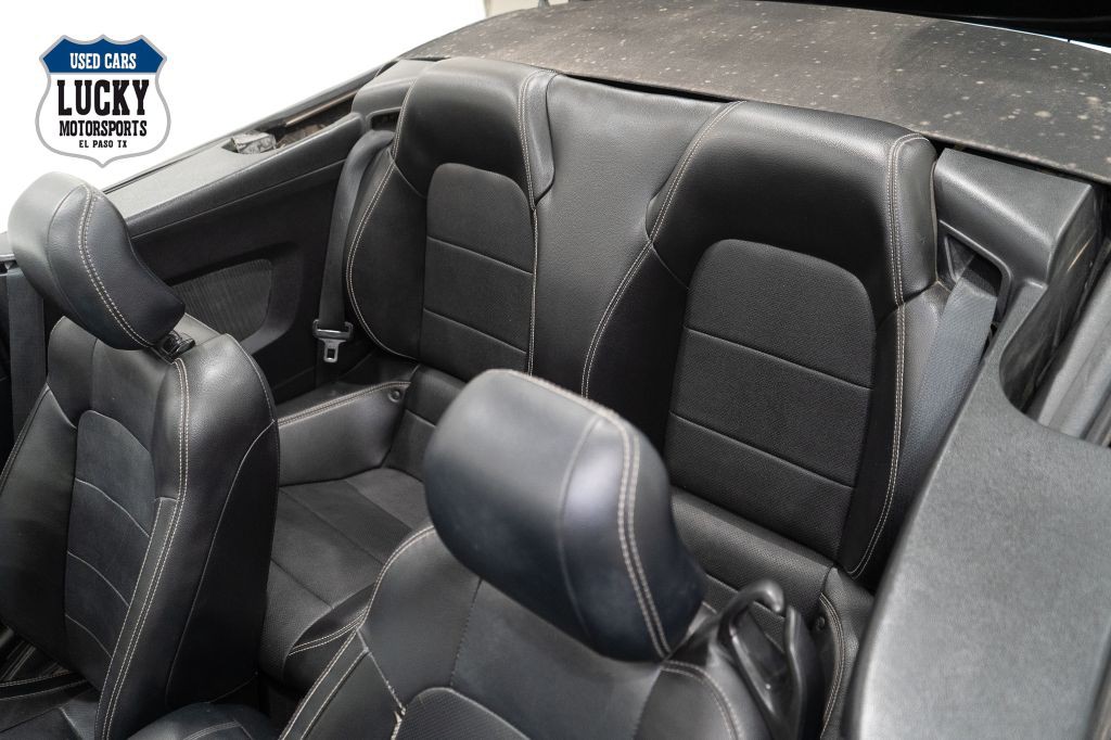 2017 Ford Mustang Image 22