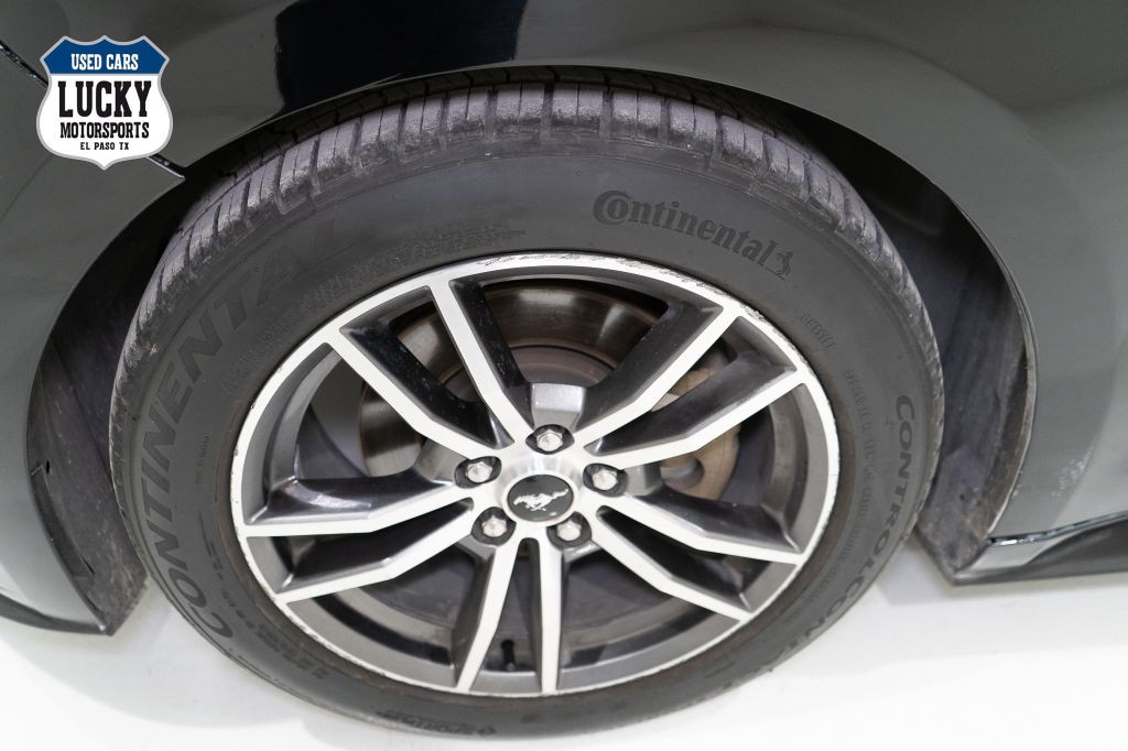 2017 Ford Mustang Image 34