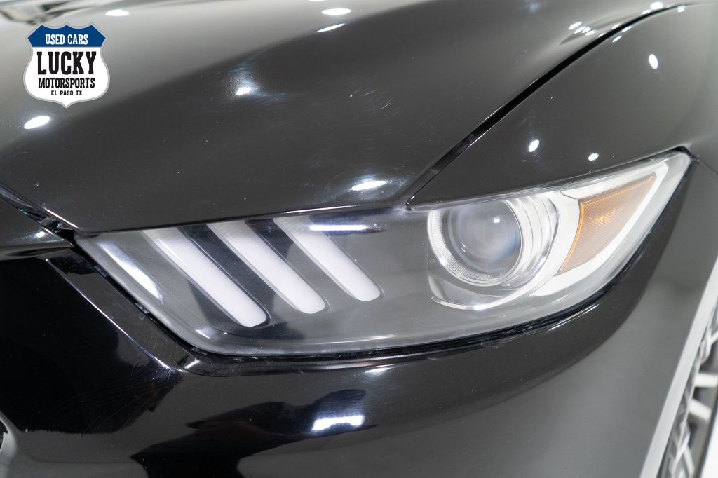 2017 Ford Mustang Image 36