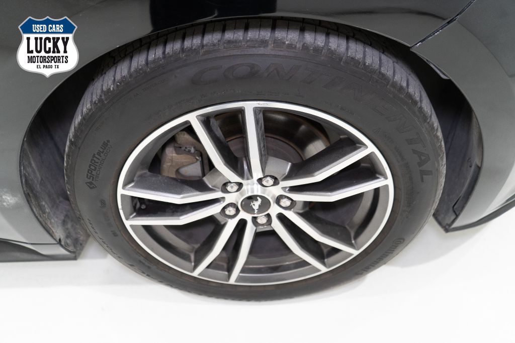 2017 Ford Mustang Image 39