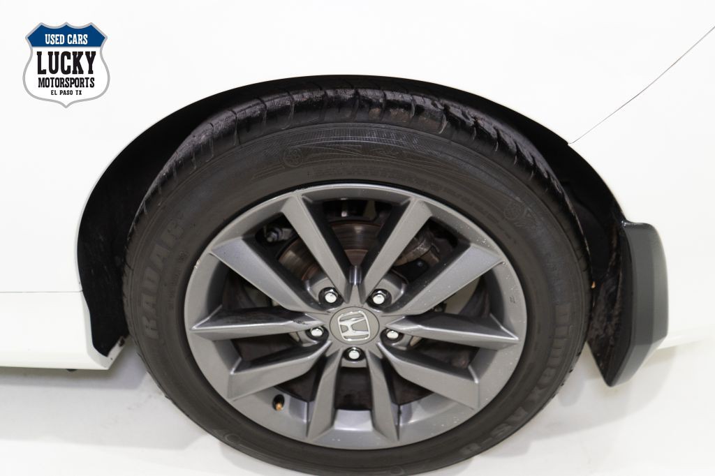 2019 Honda Civic Image 32