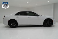 Image for 2021 Chrysler 300 Touring ID: 7156150