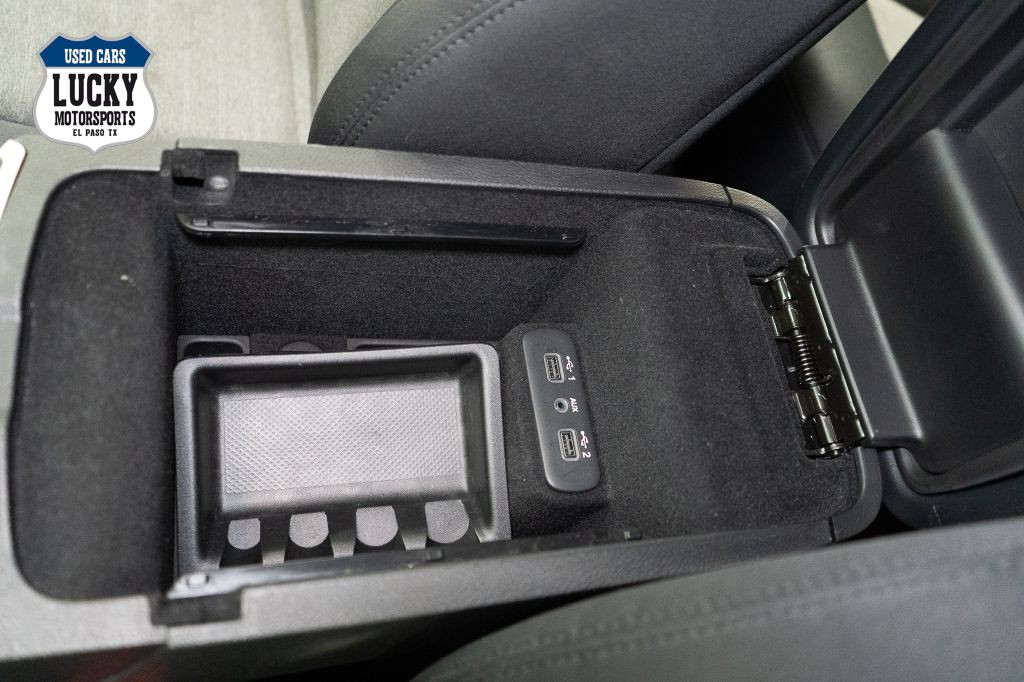 2021 Chrysler 300 Image 24