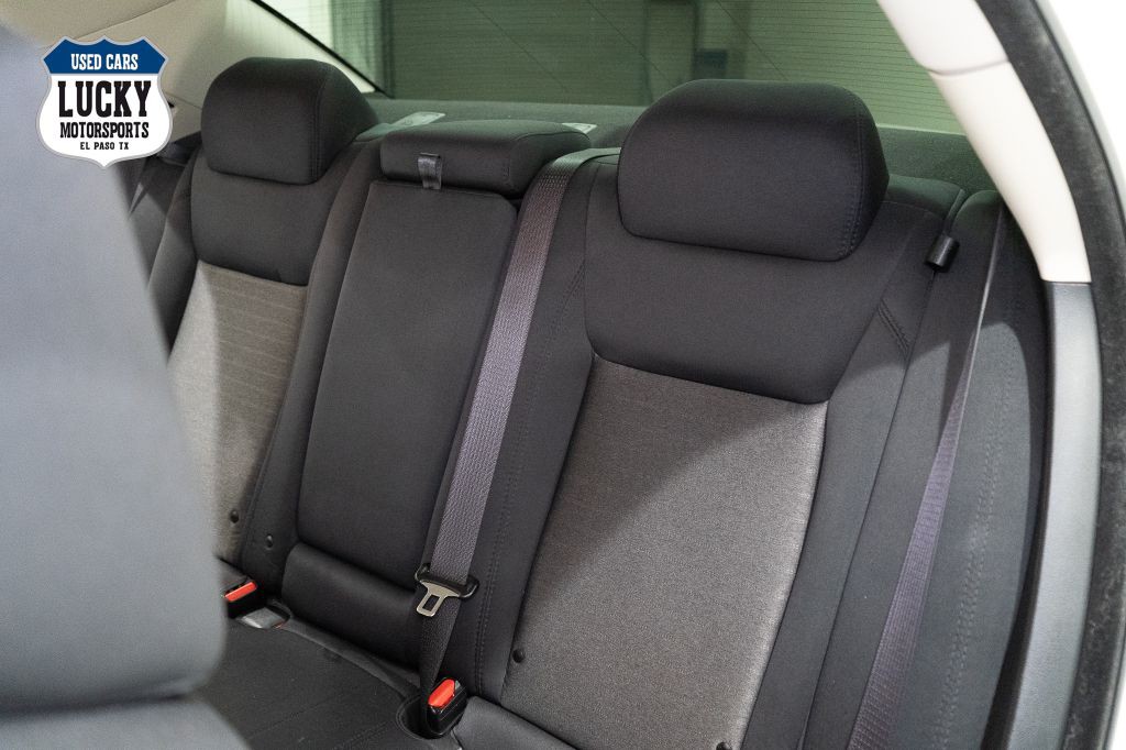 2021 Chrysler 300 Image 31