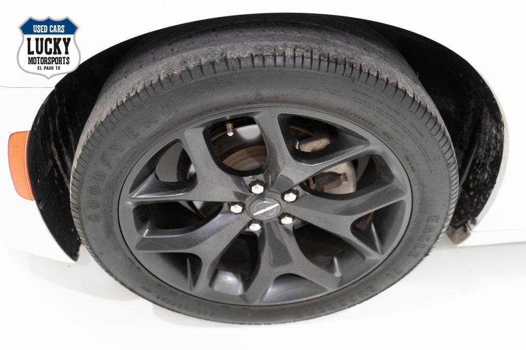 2021 Chrysler 300 Image 38