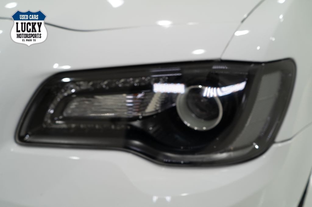 2021 Chrysler 300 Image 39