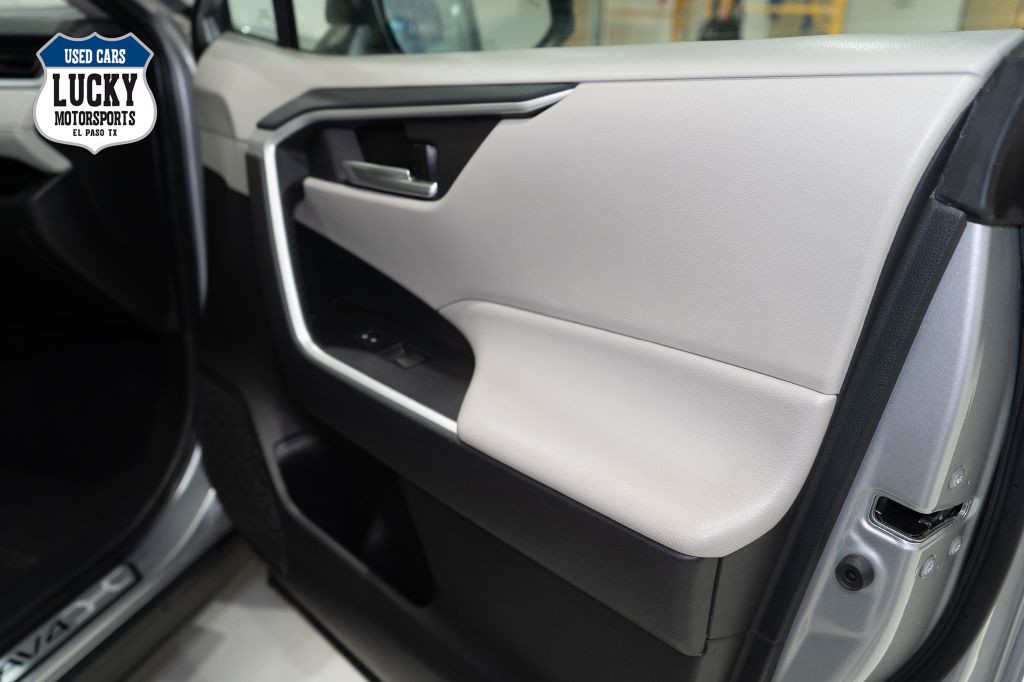 2021 Toyota Rav4 Image 10