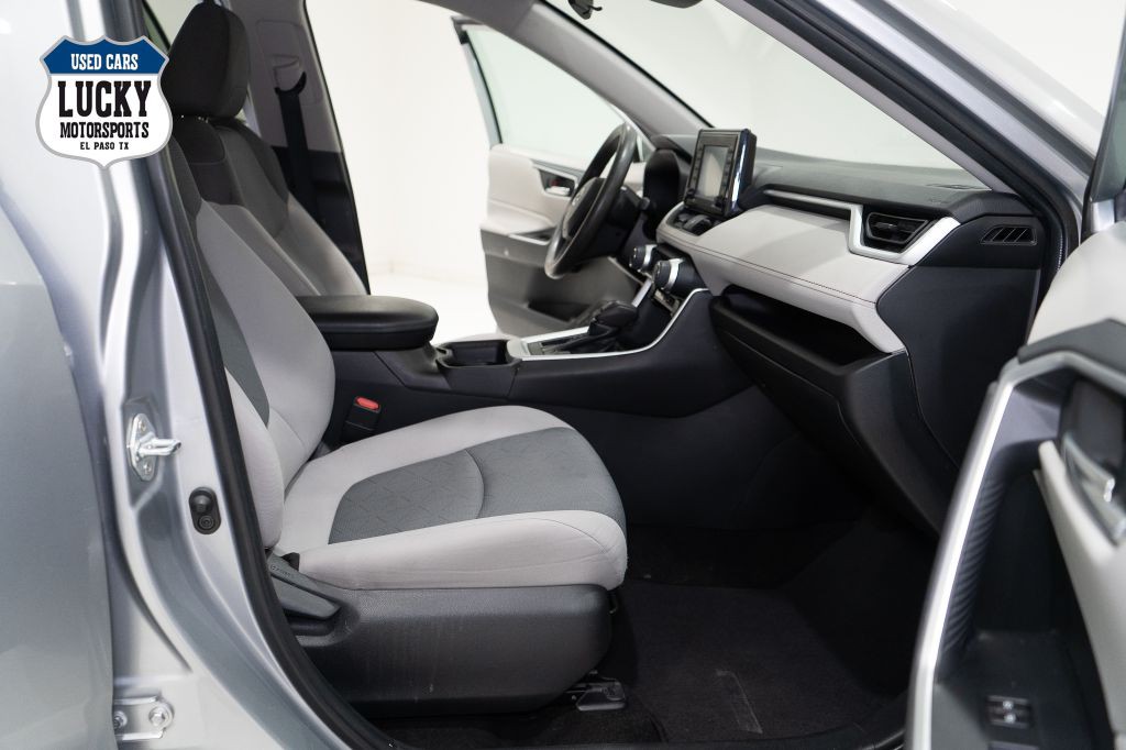 2021 Toyota Rav4 Image 11