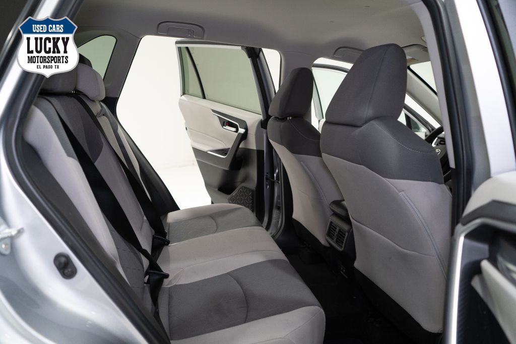 2021 Toyota Rav4 Image 12
