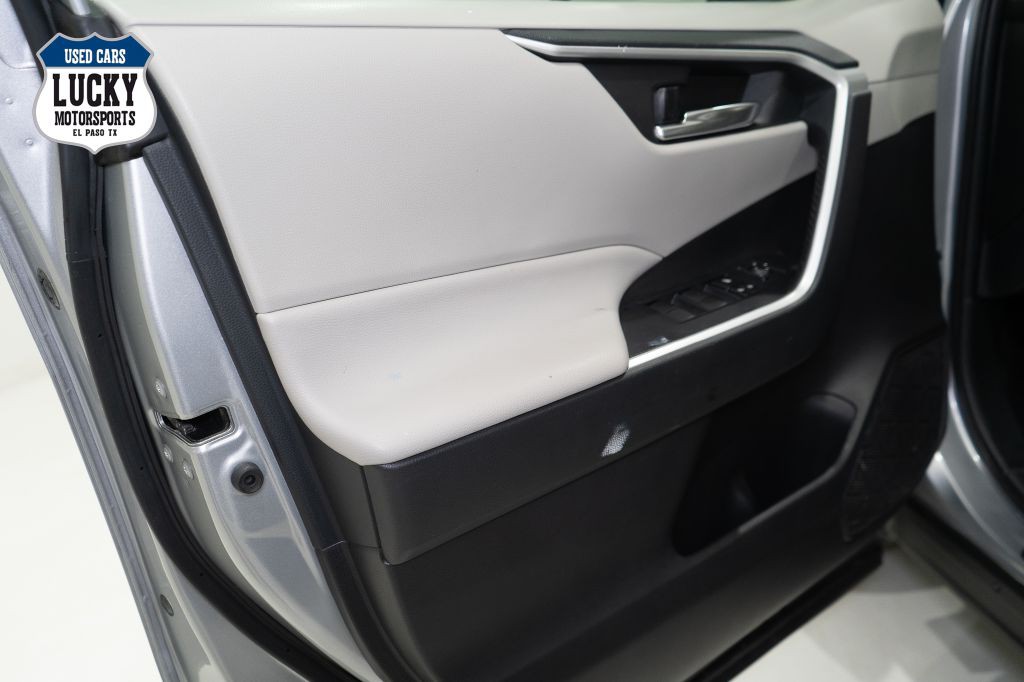 2021 Toyota Rav4 Image 32