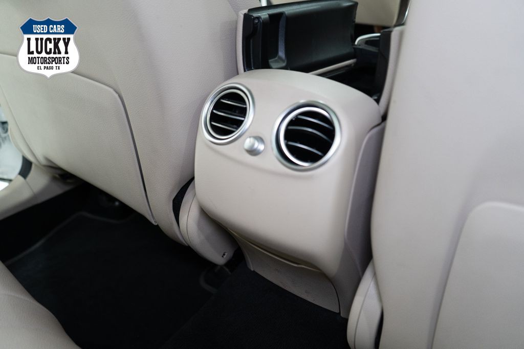 2019 Mercedes-Benz GLC-Class Image 16