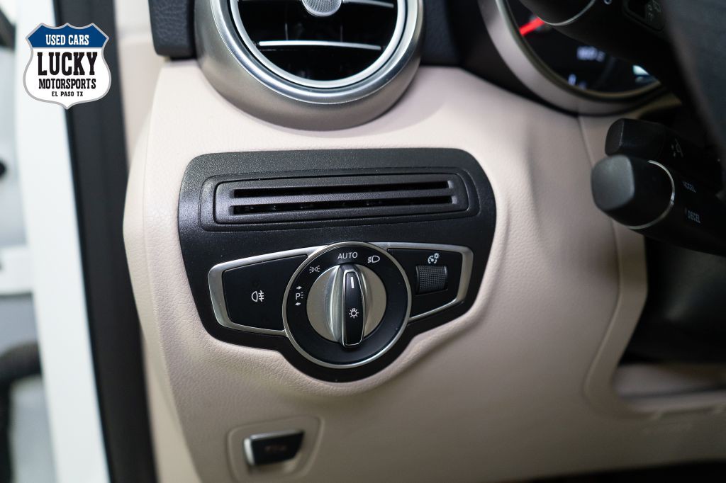 2019 Mercedes-Benz GLC-Class Image 29