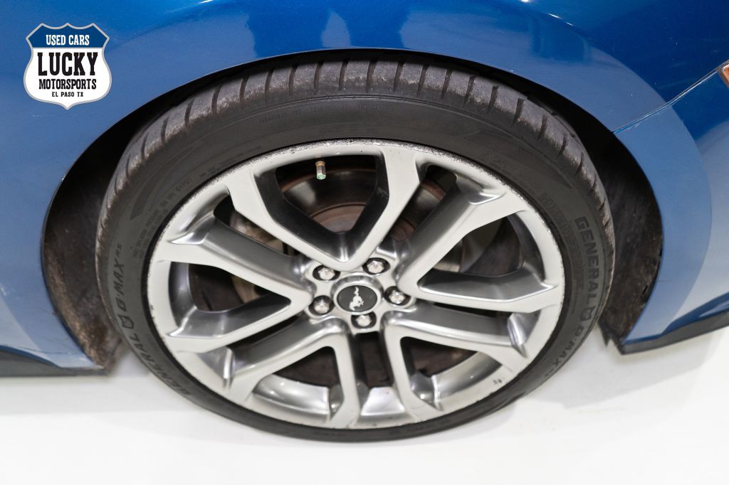 2018 Ford Mustang Image 32