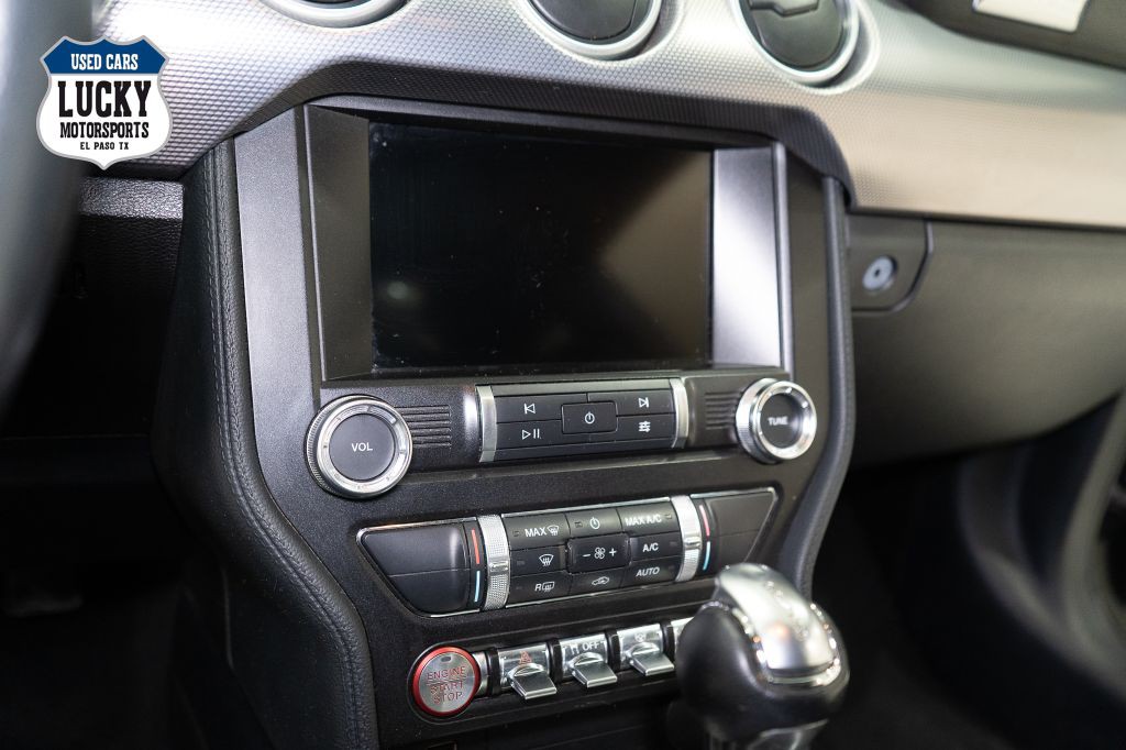 2019 Ford Mustang Image 18