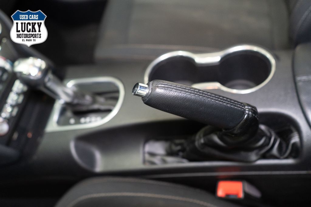 2019 Ford Mustang Image 19