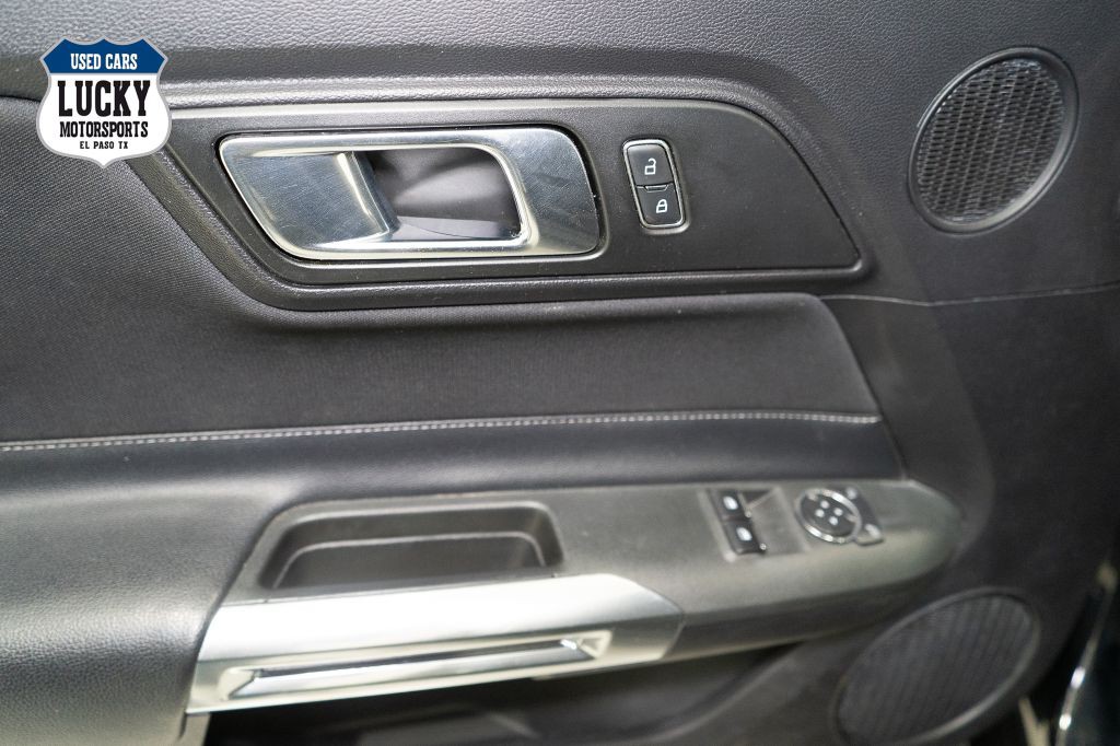 2019 Ford Mustang Image 25