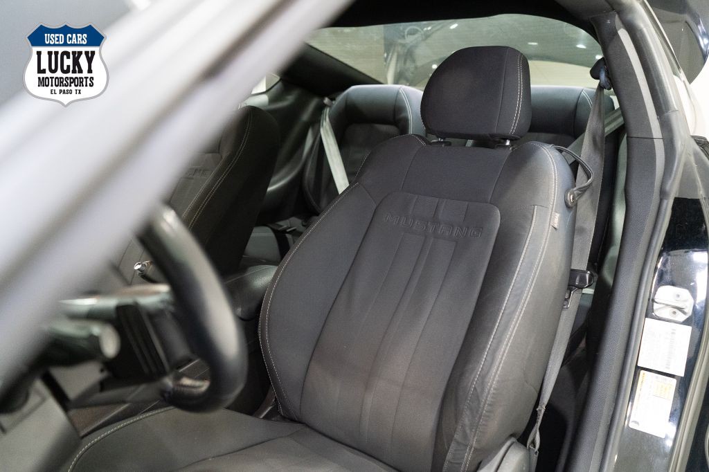 2019 Ford Mustang Image 26