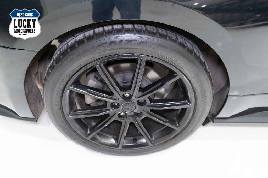 2019 Ford Mustang Image 36