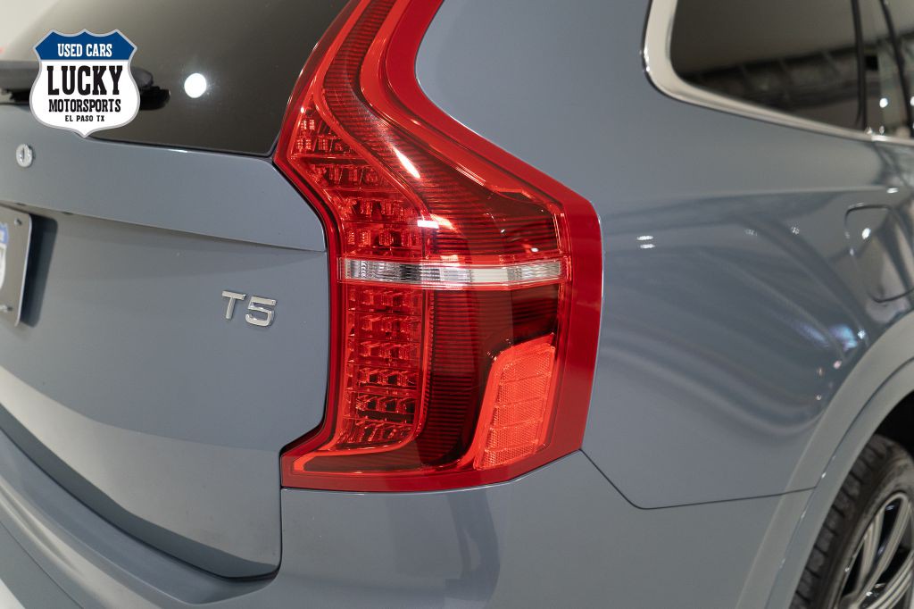 2020 Volvo XC90 Image 9