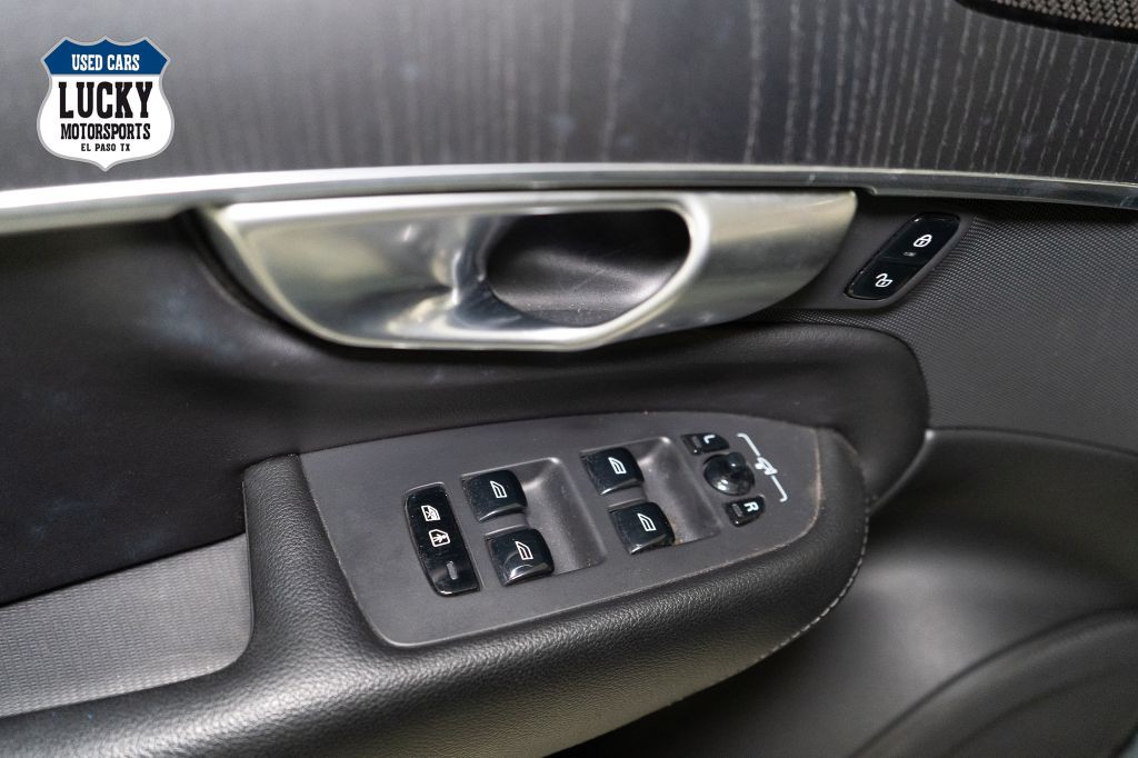 2020 Volvo XC90 Image 27