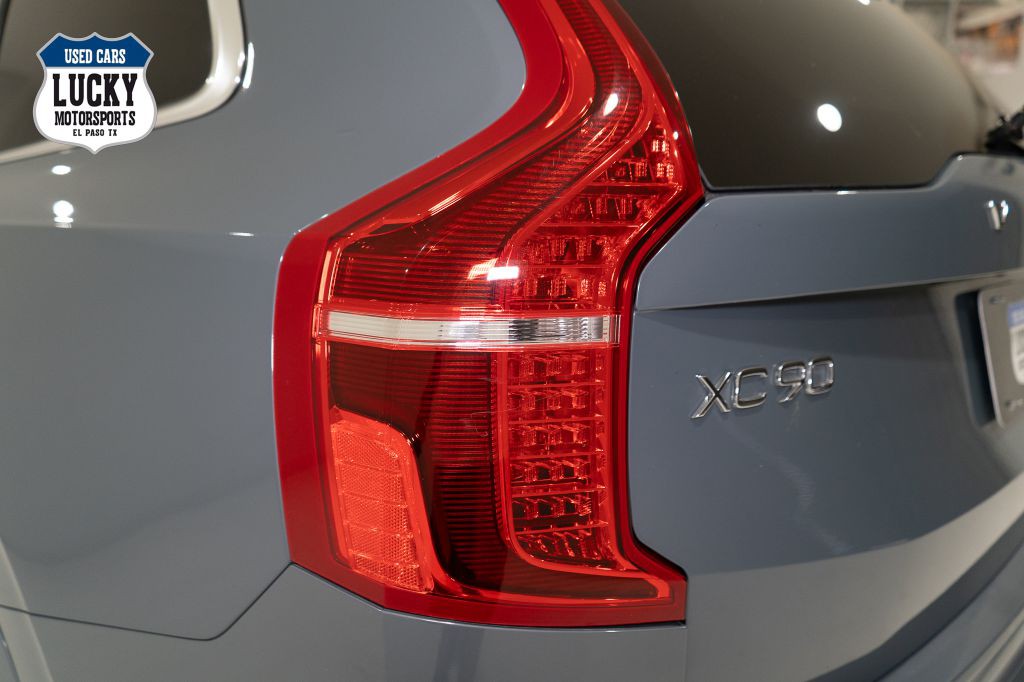 2020 Volvo XC90 Image 40