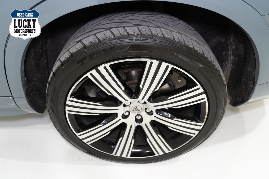 2020 Volvo XC90 Image 41