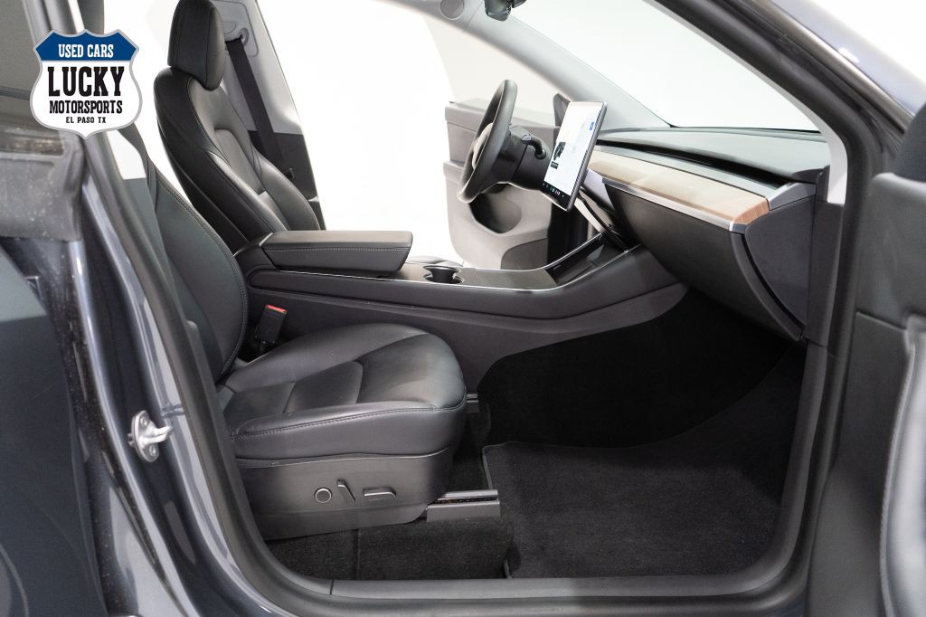 2021 Tesla Model Y Image 11