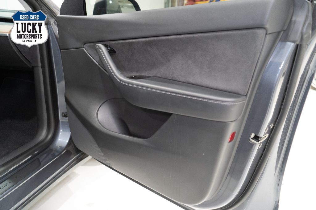 2021 Tesla Model Y Image 12