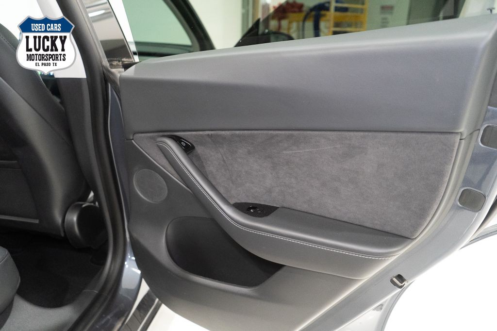 2021 Tesla Model Y Image 14