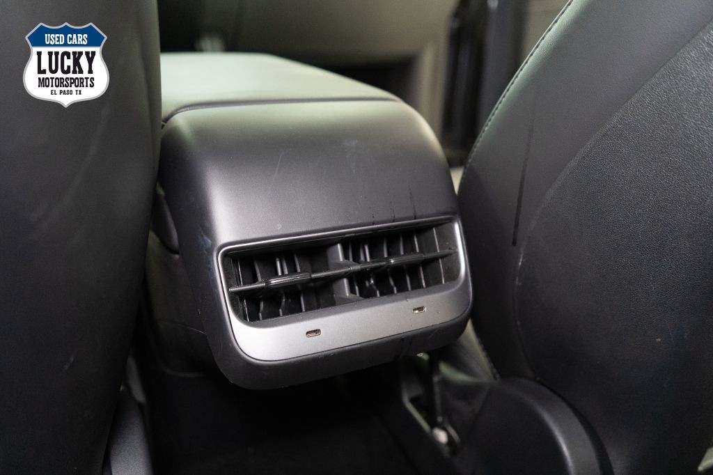 2021 Tesla Model Y Image 18