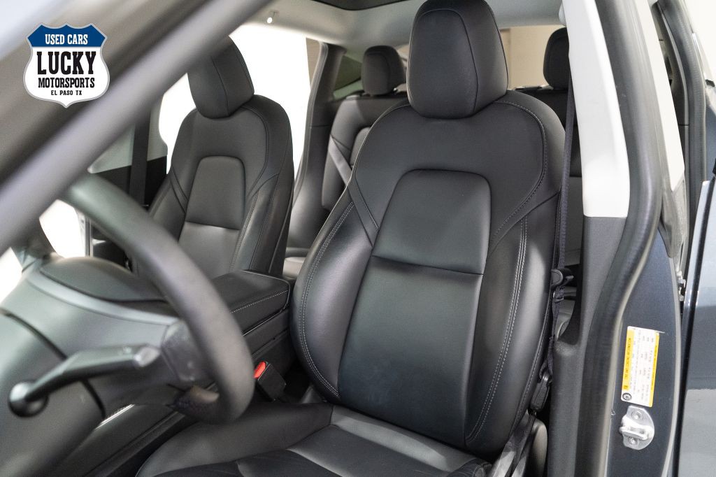 2021 Tesla Model Y Image 27
