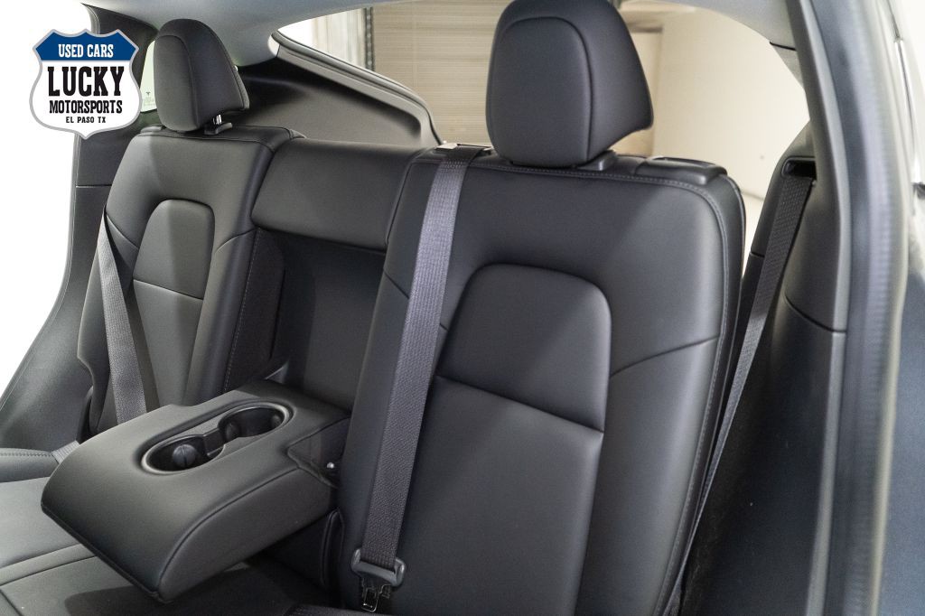 2021 Tesla Model Y Image 28