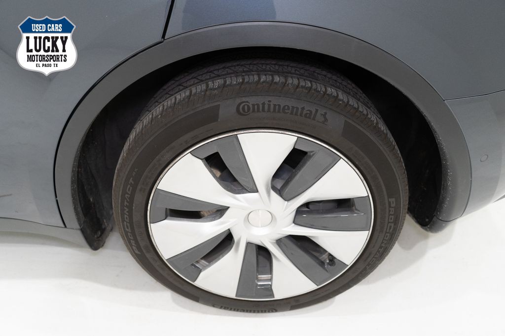 2021 Tesla Model Y Image 33