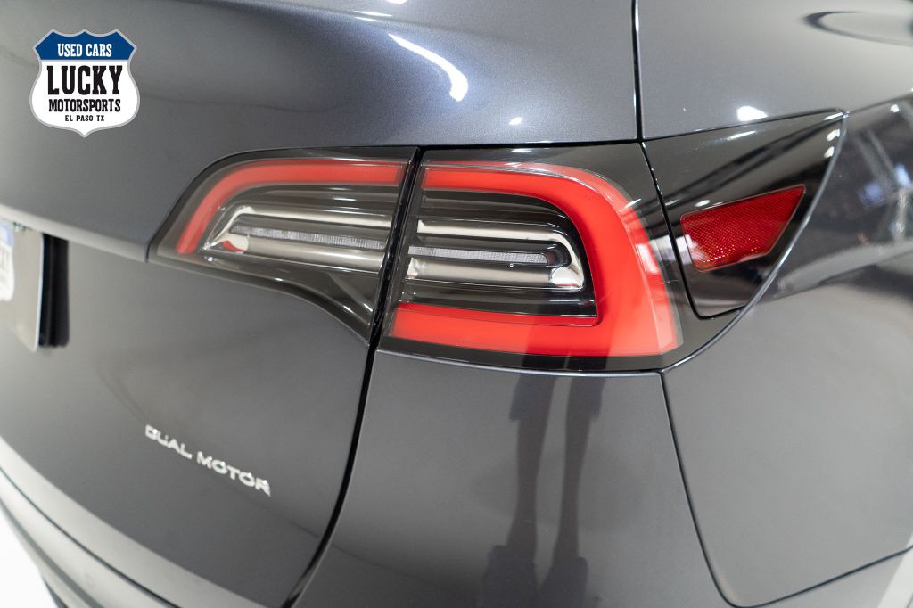 2021 Tesla Model Y Image 41