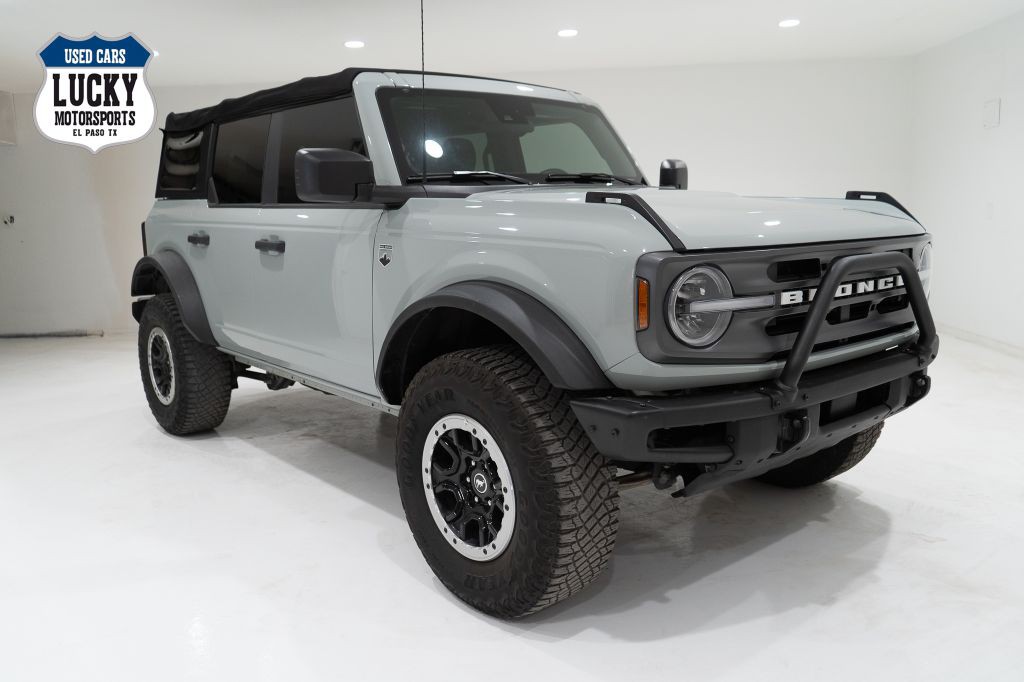 2022 Ford Bronco Image 2