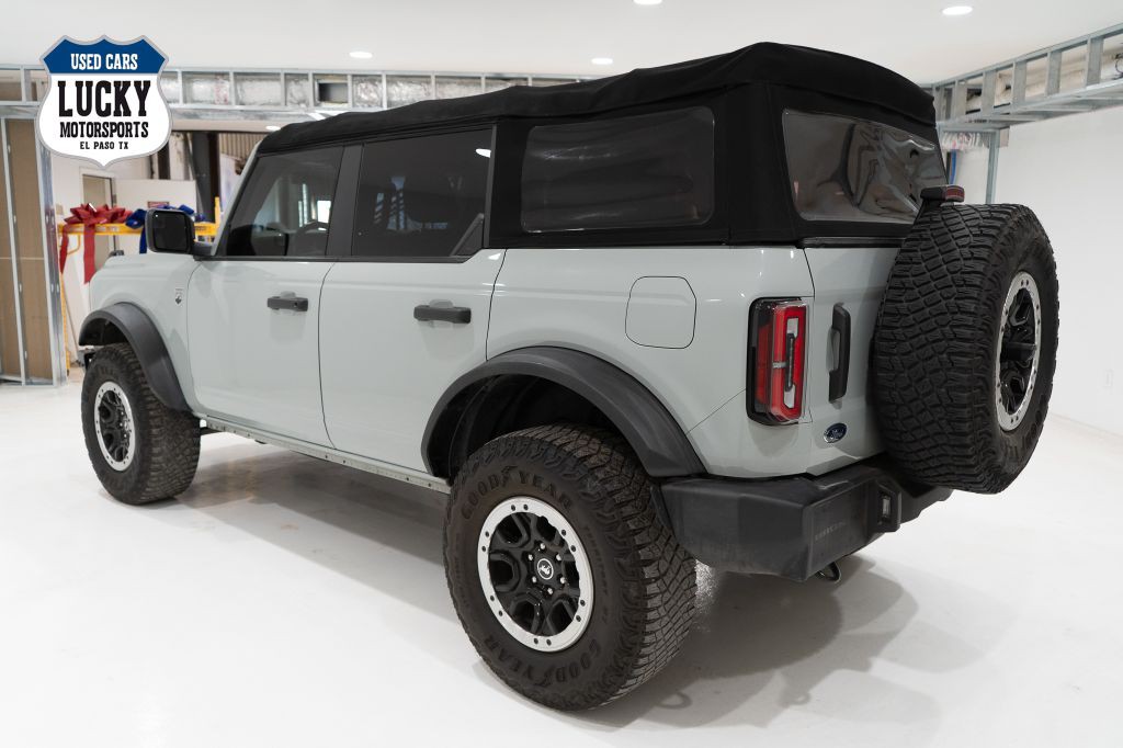 2022 Ford Bronco Image 6