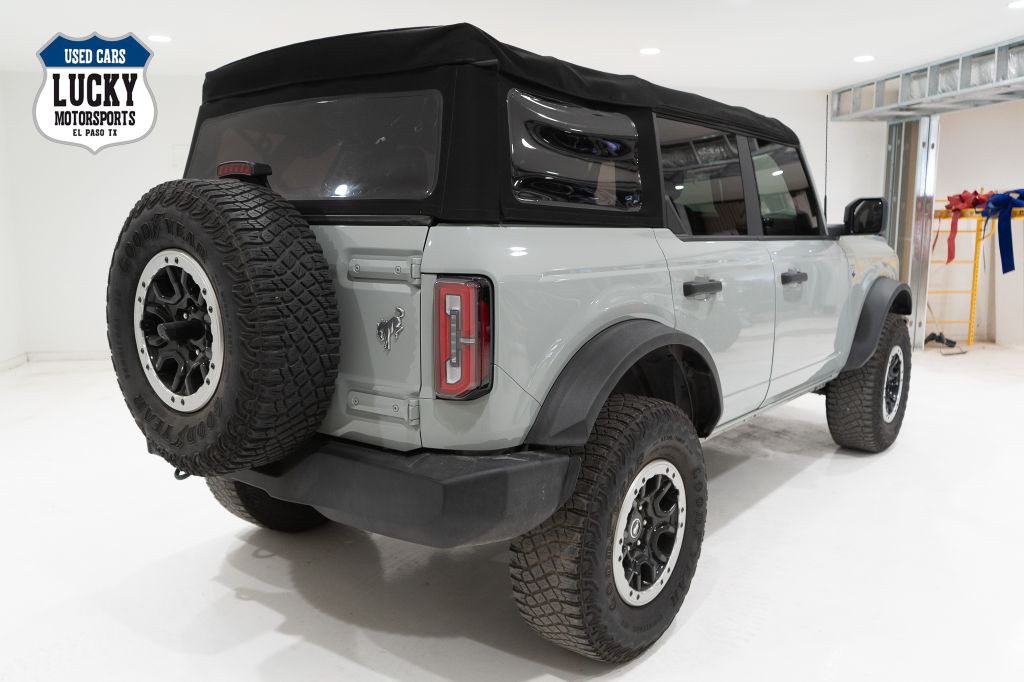 2022 Ford Bronco Image 8