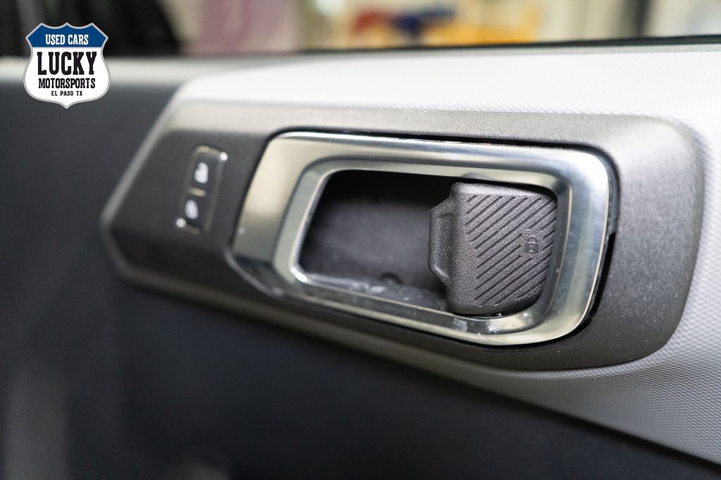 2022 Ford Bronco Image 10