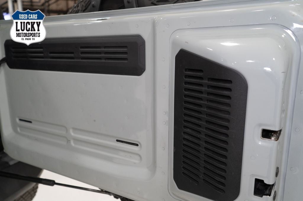 2022 Ford Bronco Image 17